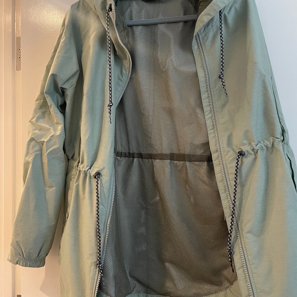 Columbia waterproof rain jacket